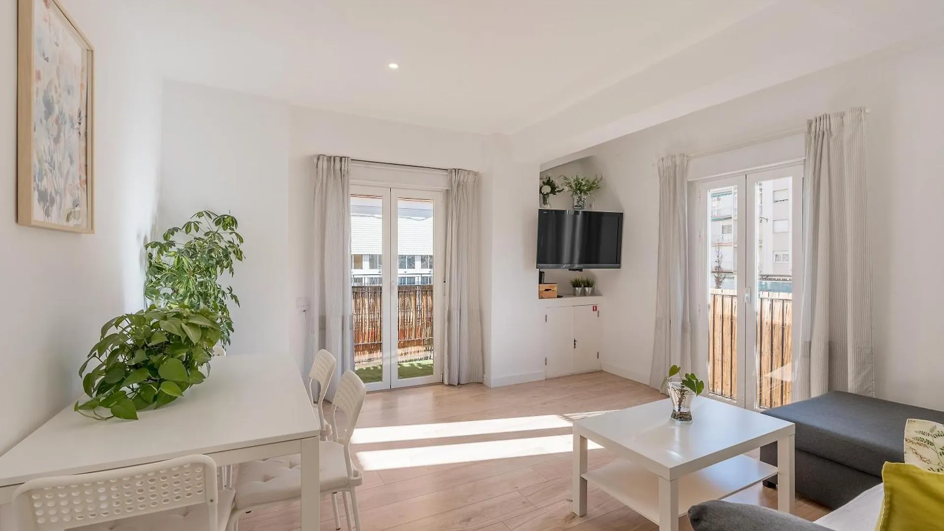 Piso Garaje Gratis Granada Daire